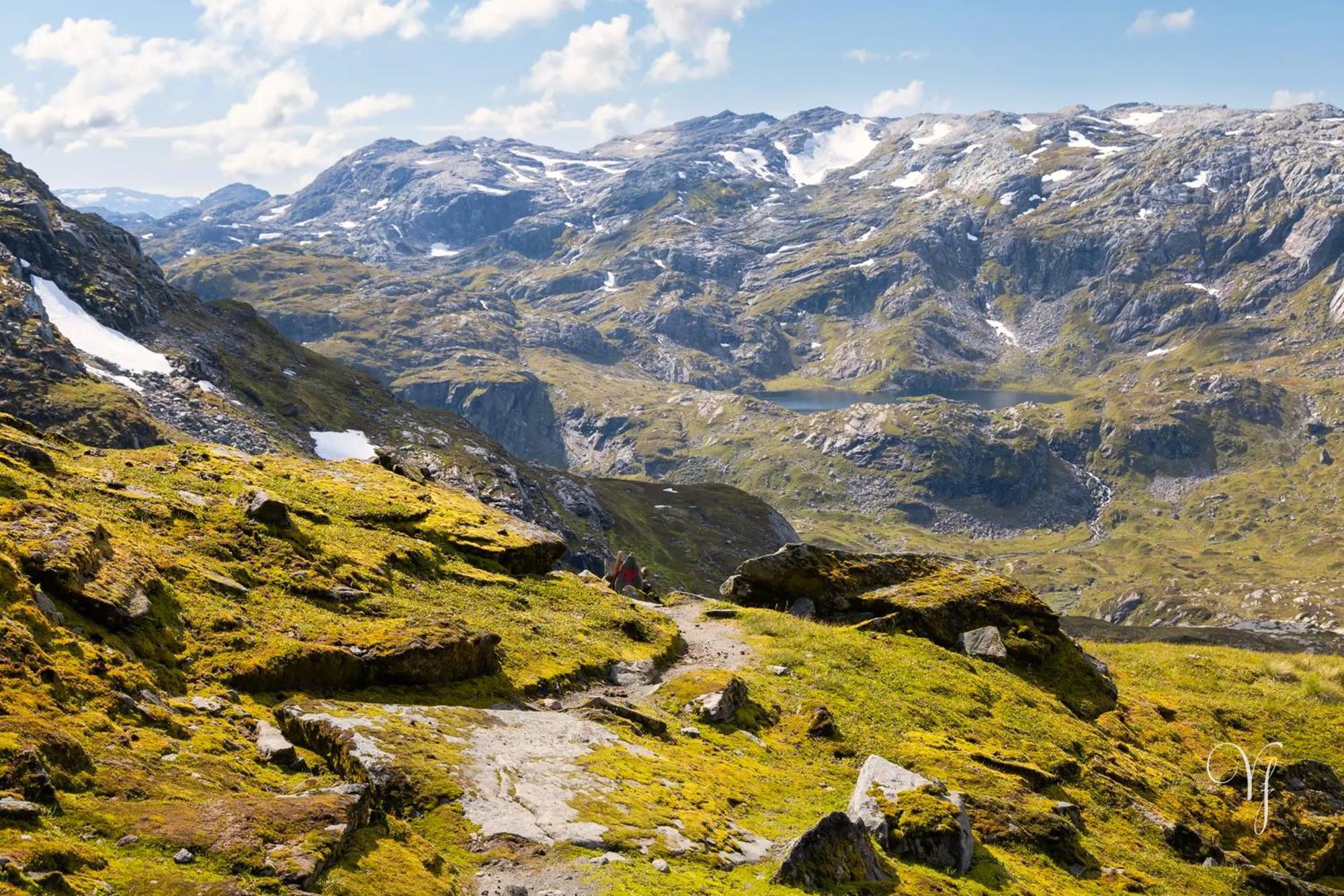 Semesterbostad Waterfalls - Norway Mountain & Traveller Award Winner!